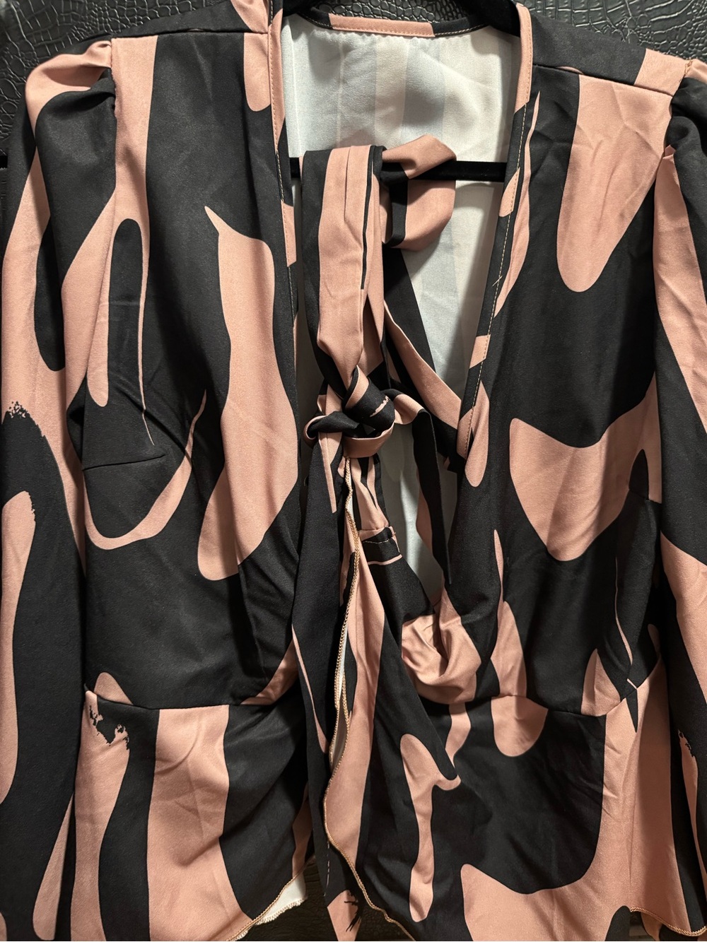 SHEIN Black & Blush Deep V-Neck Waist-Tie Blouse